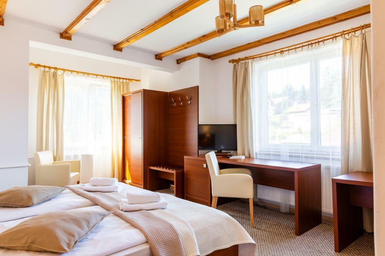 Hotel Ariston カルパッチ エクステリア 写真